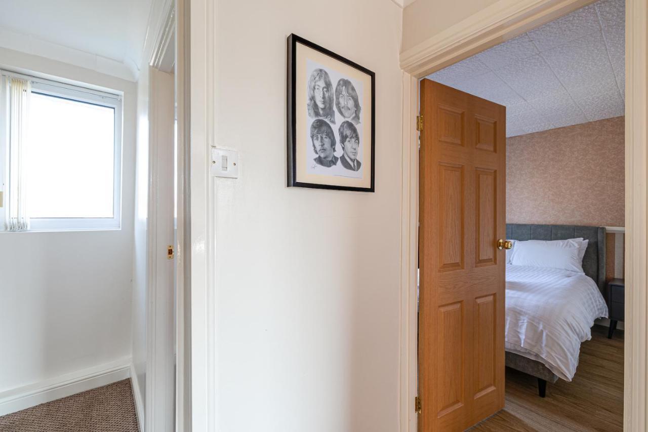 George Harrison'S Former 3Bed Home In Liverpool Speke Exterior photo