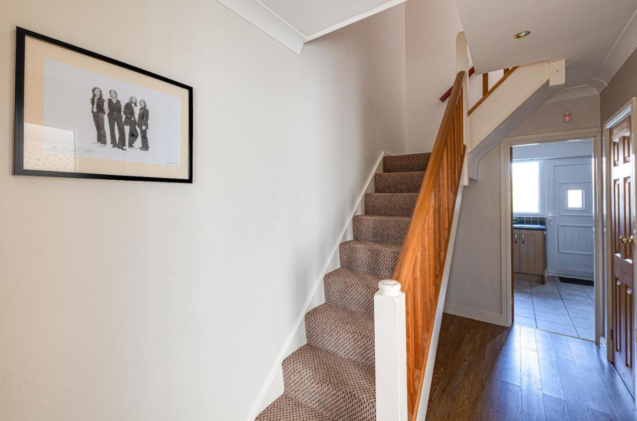 George Harrison'S Former 3Bed Home In Liverpool Speke Exterior photo