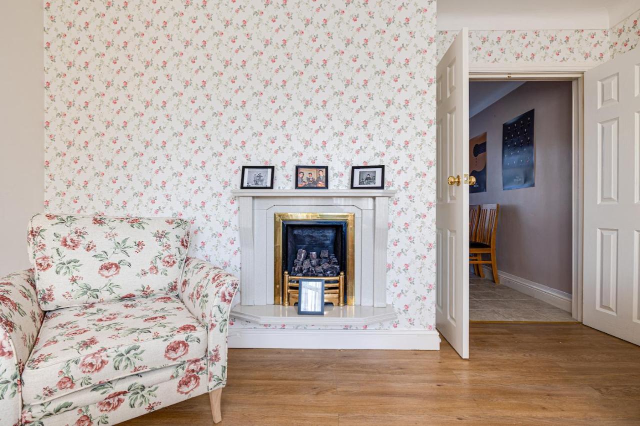 George Harrison'S Former 3Bed Home In Liverpool Speke Exterior photo