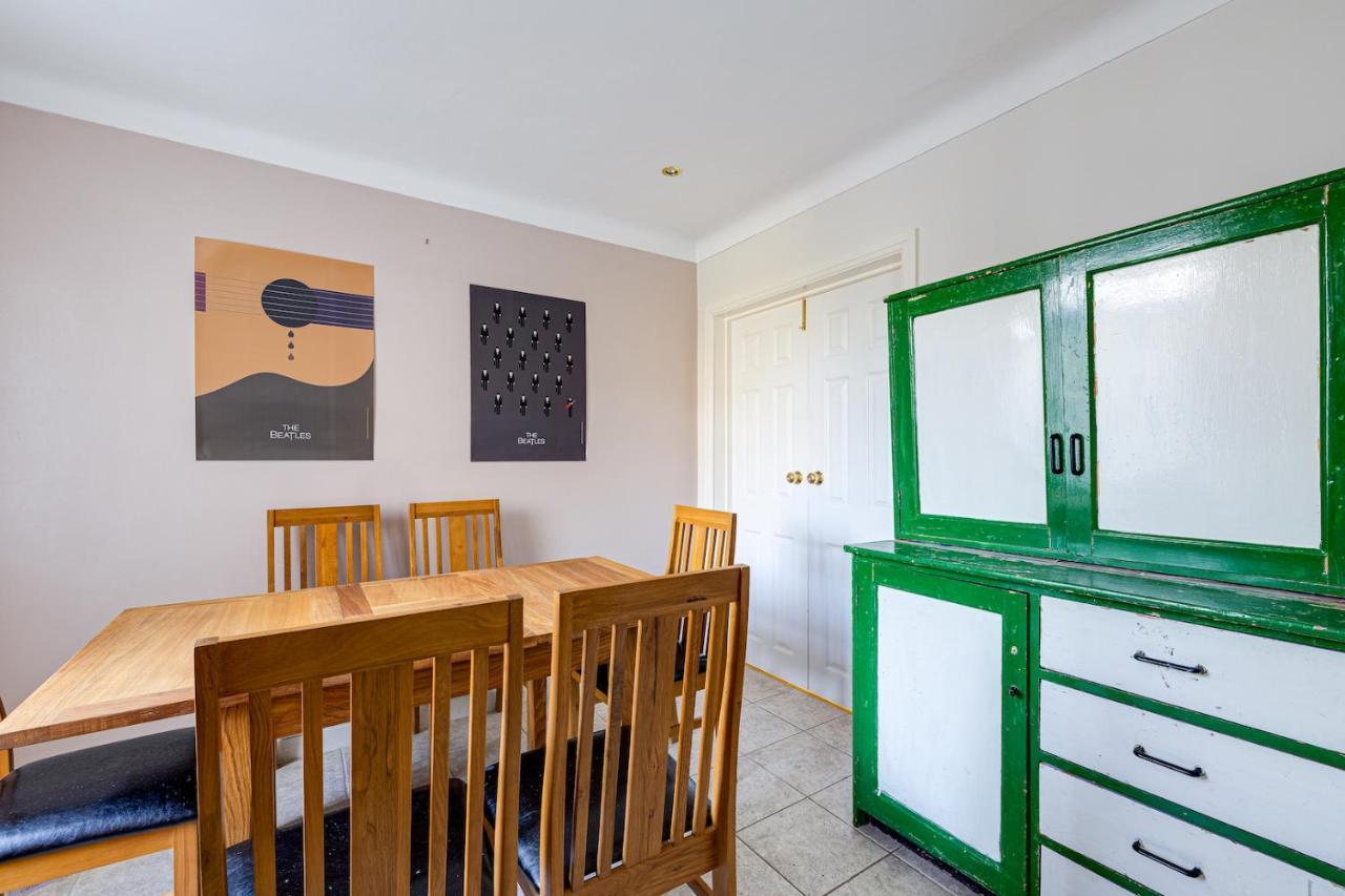 George Harrison'S Former 3Bed Home In Liverpool Speke Exterior photo